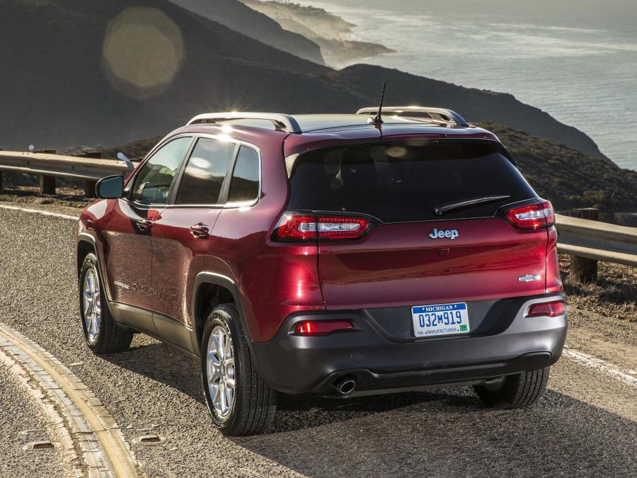 Jeep Cherokee Latitude 2013 года  (фото 8 из 9)